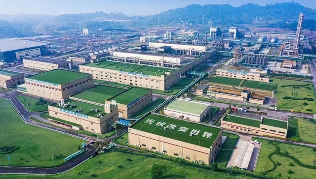 多家光伏企业中报预亏，“光伏底”到底在哪里？