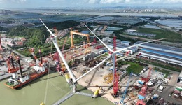 扫风面积达七个足球场，这台孪生风机“漂”在海上