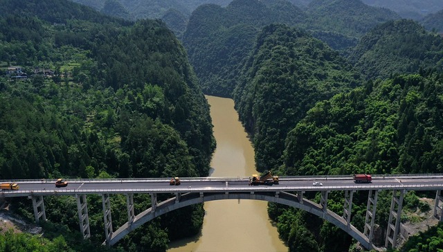 荀玉根：二十届三中全会公报的八大亮点 | 解码三中全会