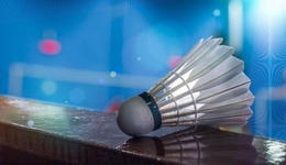 越来越贵，运动品牌疯狂追求“中产化”