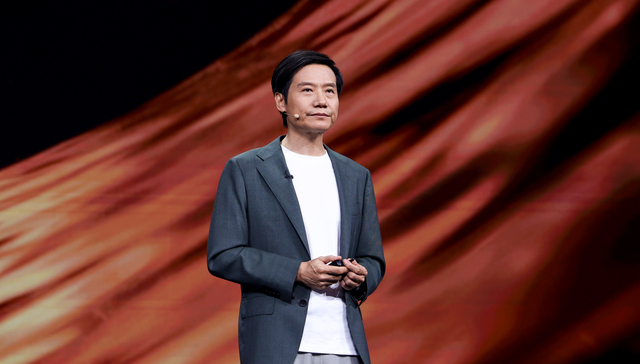 雷军年度演讲：小米汽车曾获百亿美金估值，仍决定自担风险