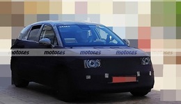 蔚来萤火虫伪装车在欧洲路试，预计年内国内亮相