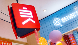 零食行业“大洗牌”，良品铺子正在被围猎