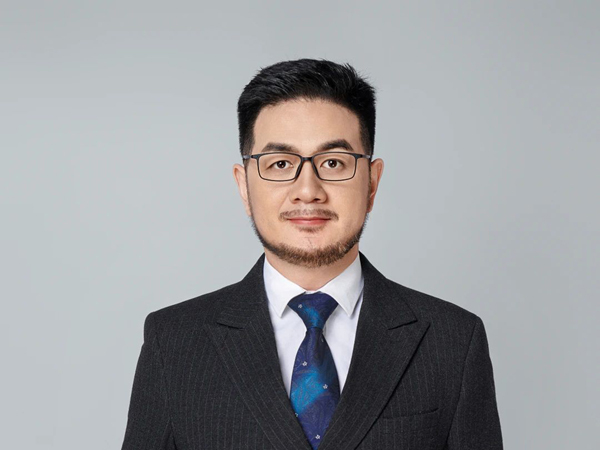 逆市出击，看十年老将张腾如何布局“反脆弱组合”