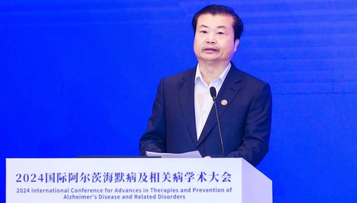 广药李楚源“被带走”：“销售天才”是这样成为争议人物的