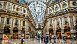 中国年轻人正重回欧洲“血拼”奢侈品