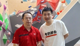 躺在熱搜里的張雪峰