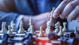 “小折叠”不好卖，但“华荣米OV”都不想错过未来