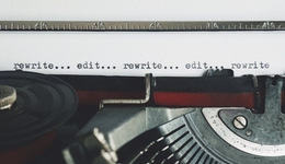 AI“幽靈”，“刺殺”小說家