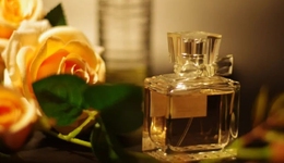 326億，美妝成奢侈品巨頭“現(xiàn)金?！?？