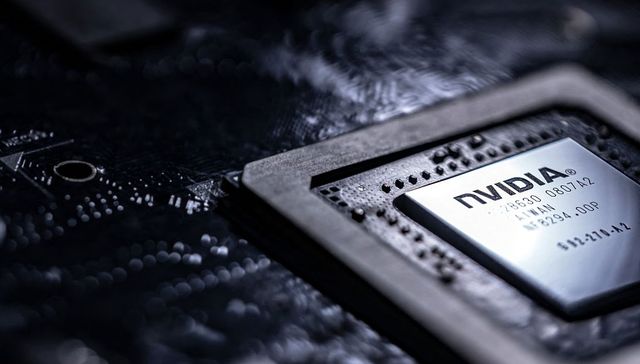 苹果AI大模型“牵手”谷歌TPU，英伟达感受到威胁了吗？