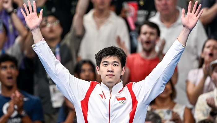 潘展乐、郑钦文闪耀巴黎，中国“00后”新星登场