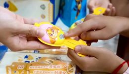 “奶酪一哥”自救進(jìn)行時(shí)，做成人奶酪能否挽回頹勢(shì)？