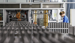 7月进口同比超预期增长7.2%，显示内需正逐步改善   