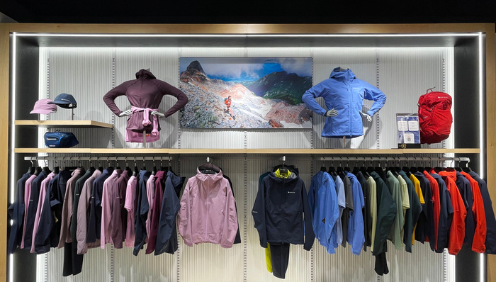 户外品牌在奢侈购物中心内卷