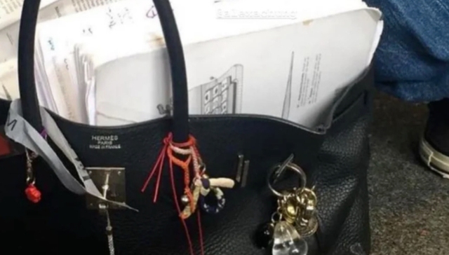 包挂,潮玩,消费趋势,风口,情绪价值,