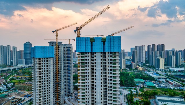 樊纲：房地产已接近谷底，楼市下一阶段发展潜力在于城市化