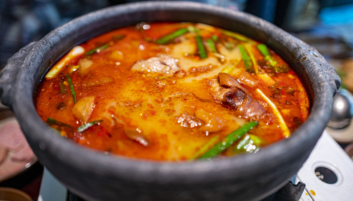 方便速食火速追随酸汤风潮