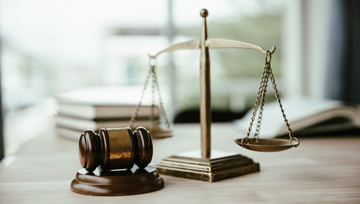 合盛硅业原总经理方红承一审被判四年六个月，家属称将上诉