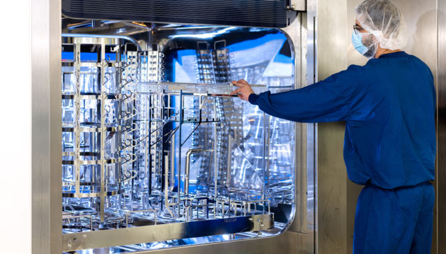 药明生物的半年报：新增订单数超预期，未来增长确定性增强