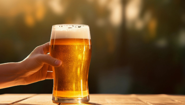 财说 | 三大啤酒公司中报盘点，这些新趋势值得关注