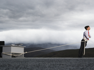 股价重挫14%，这家老牌药企第二季度业绩失速的原因是这些
