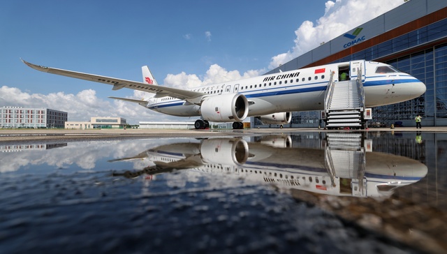 国航、南航首架C919飞机入列，三大航共同运营时代即将开启