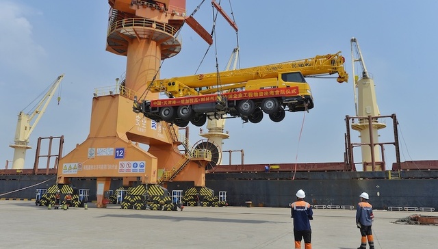 罗志恒：数据详解中国企业出海的产业分布、目的地，以及政策原因与风险