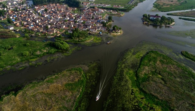 直通部委 | 县级城市黑臭水体消除比例超过70% 截至目前全国下载电子营业执照2.9亿次