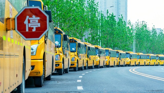 地方新闻精选 | 泰安发生交通事故致11人死亡 陕西官方回应70万吨垃圾倒入黄河举报