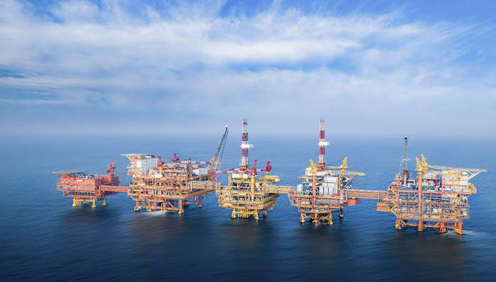 渤海油田原油日产突破10万吨