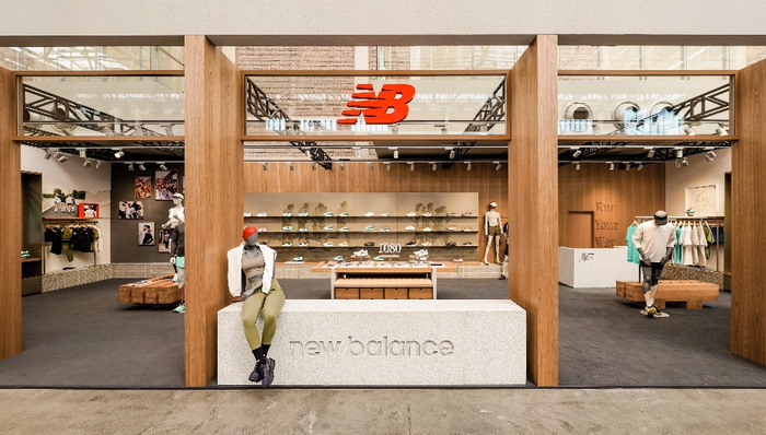 跑鞋品牌迷上开体验店