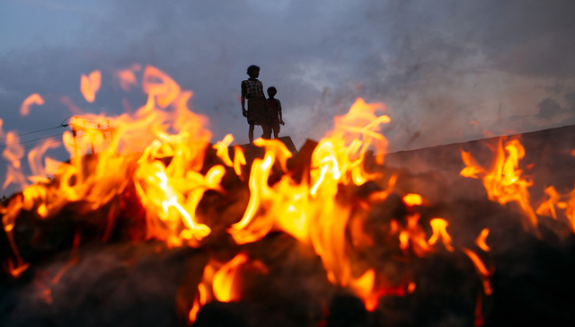 印度一邦税务机构扩招致十多人死亡，当地曾发生“豆腐渣”大坝事件