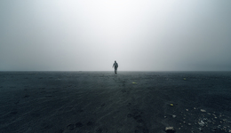 我們?cè)噲D變好一點(diǎn)的努力，成為一種對(duì)抗虛無(wú)和無(wú)意義的方式 | 一周新書(shū)推薦