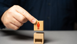 財通證券黃偉建到齡退休，董事長章啟誠代行總經(jīng)理職責