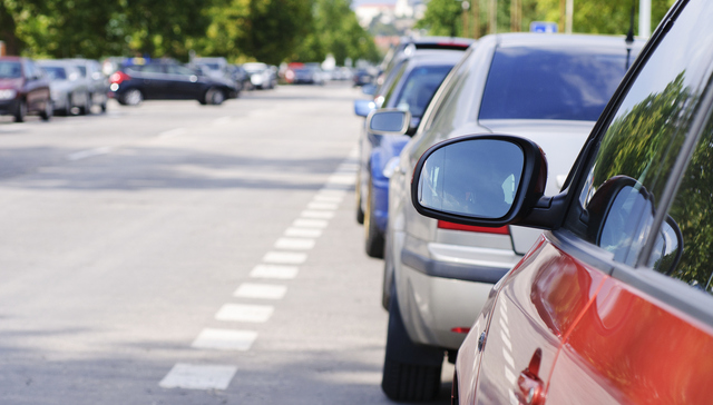 地方新闻精选 | 青岛一交警辅警逆行被停职 海南支持受台风影响困难企业缓缴住房公积金