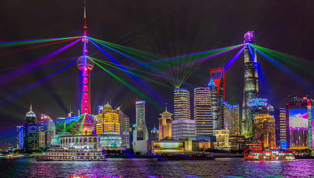 上海国际光影节,上海文旅,申城光影,上海之夏,上海市商务委,,,南京西路,南京东路,,久光百货,兴业