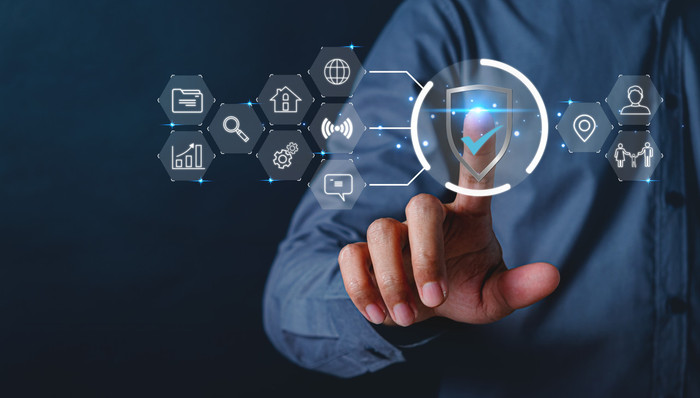 盘前机会前瞻| 国家数据局最新表态，加快推进城市全域数字化转型，这几家提供数据运营等综合服务的公司值得关注（附概念股）