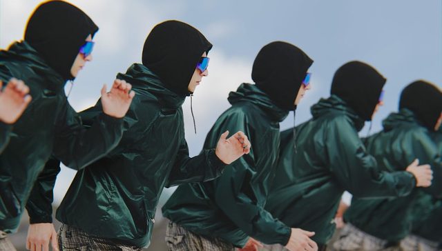 Oakley Factory Team 2秋冬系列第一弹，韩妆后与敦煌博物馆联名｜是日美好事物