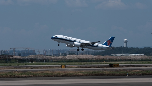 三大航C919全部投入运营！南航C919执飞沪广线，明日公务舱已售罄