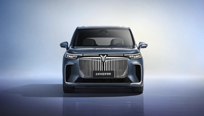 闪电快讯 | 新款岚图梦想家正式上市 华为乾崑版售价下调4万元