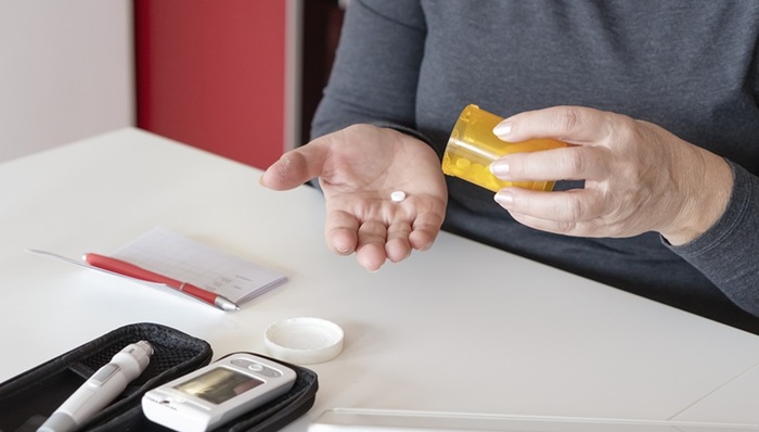 华东医药拿下一糖尿病新药代理权，能否重回阿卡波糖一年卖20亿的时代？