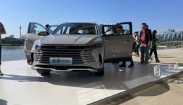 比亞迪在緊湊級SUV市場再推兩款新車型