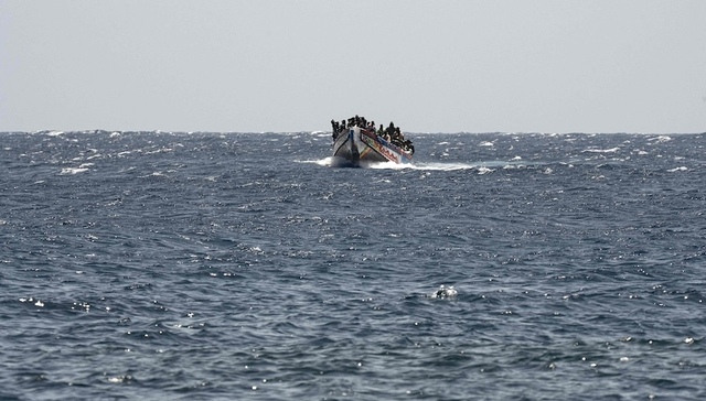 大西洋成非洲偷渡客“坟场”：老迈西班牙急需年轻劳力