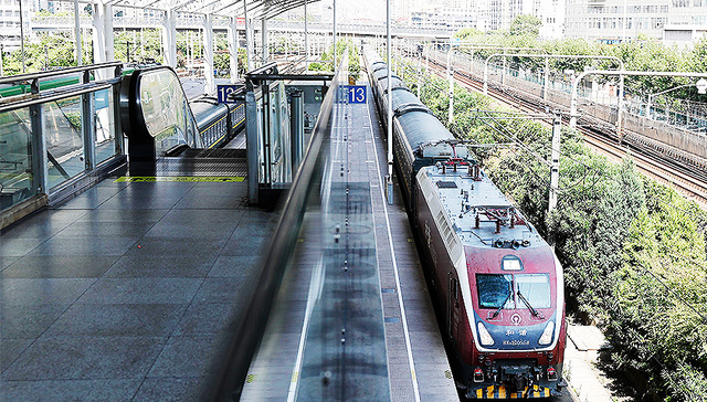 地方新闻精选丨重庆4年打掉涉黑涉恶组织78个 云南查获超15吨出境易制毒化学品