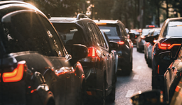 下沉就爆單，“蔚小理”要和比亞迪搶飯碗？