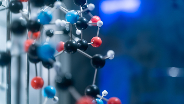 两位“AI奠基人”获年度诺贝尔物理学奖：最担心人工智能反噬人类