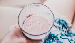 高端酸奶的滤镜碎了