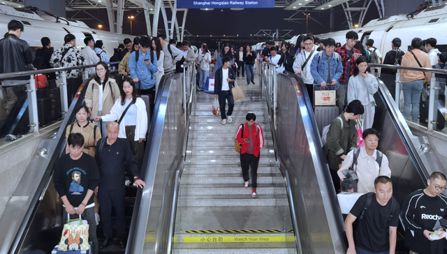 长三角铁路国庆假期发送旅客超2545万人次 ，同比增长5.1%