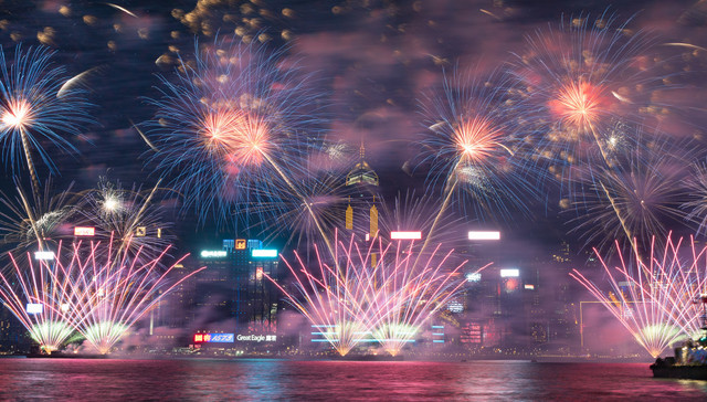 港澳国庆黄金周“旺丁不旺财”：游客超出预期，但消费没跟上